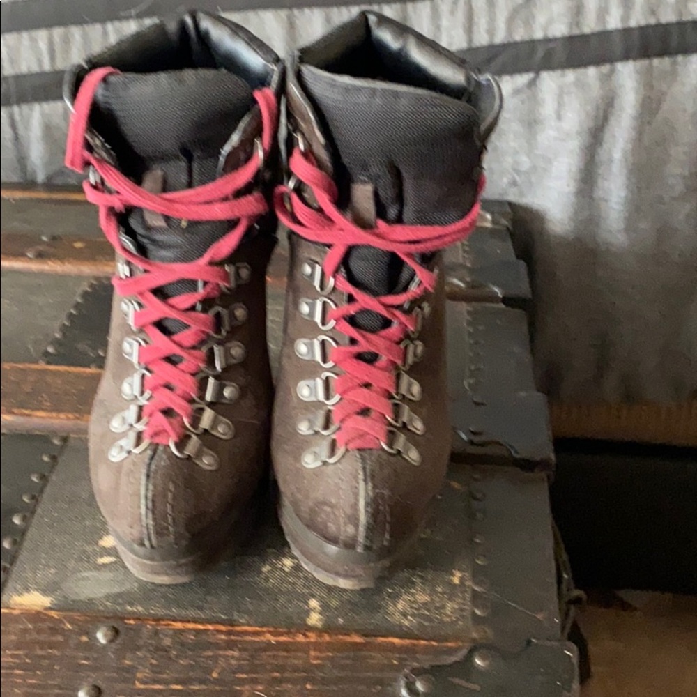 Heel boot